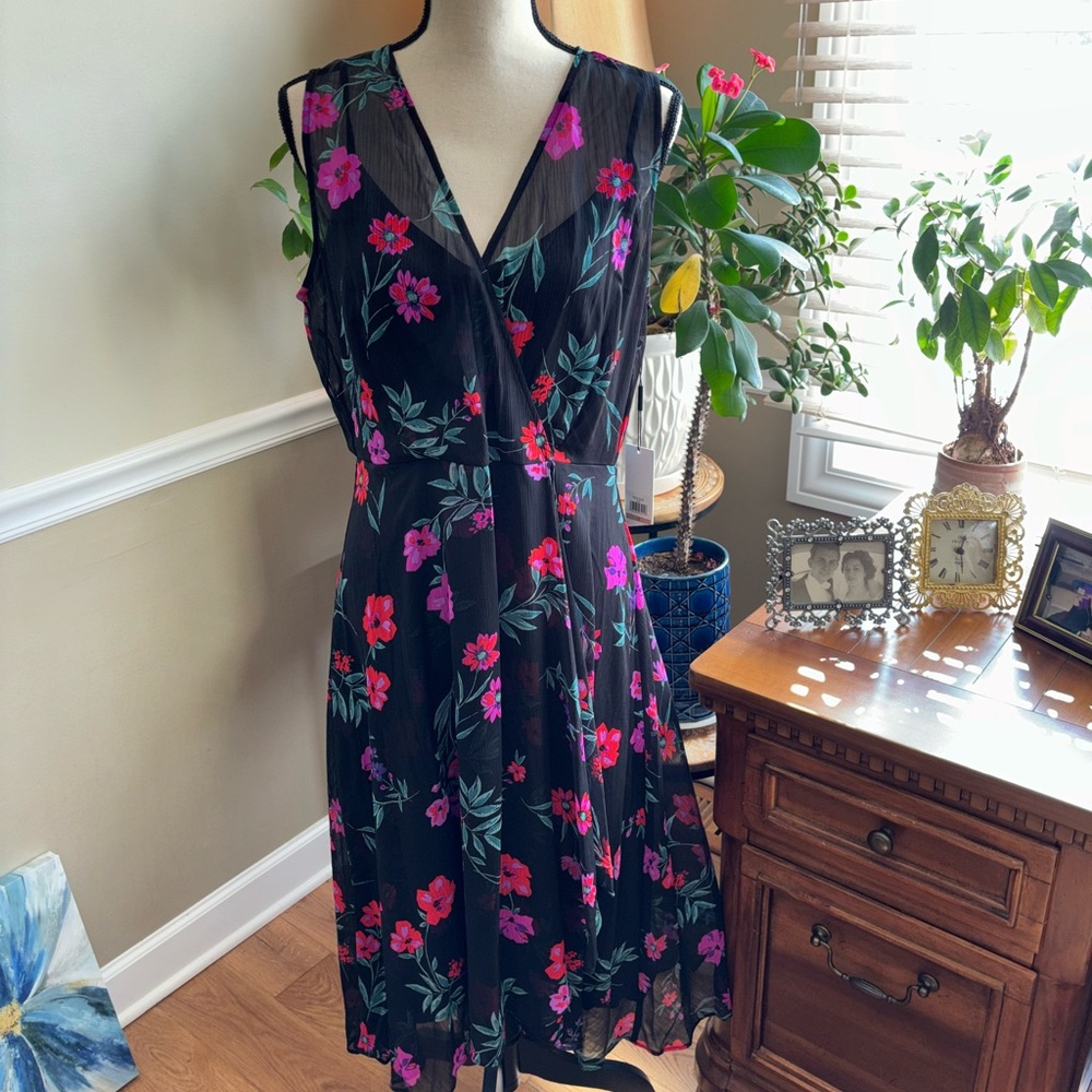 Calvin Klein ~ Women’s Floral Print Dress! BNWT🌷